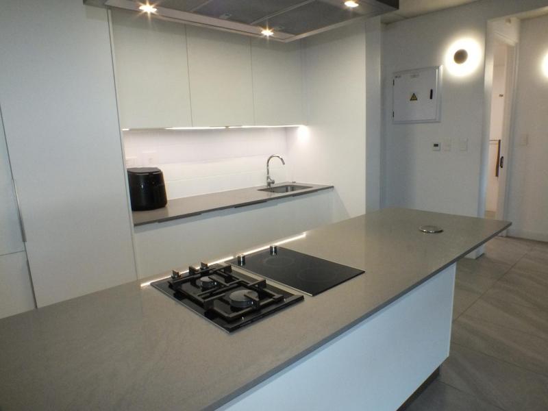 To Let 1 Bedroom Property for Rent in Devonbosch Precinct Western Cape